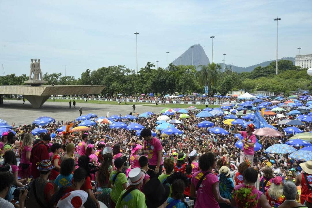 rio tem 41 blocos de rua nesta segunda feira de carnaval scaled